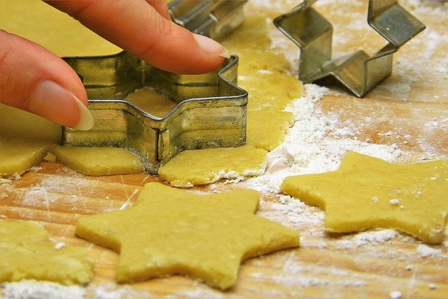 Sugar Cookies, Santa will thank you with extra presents!